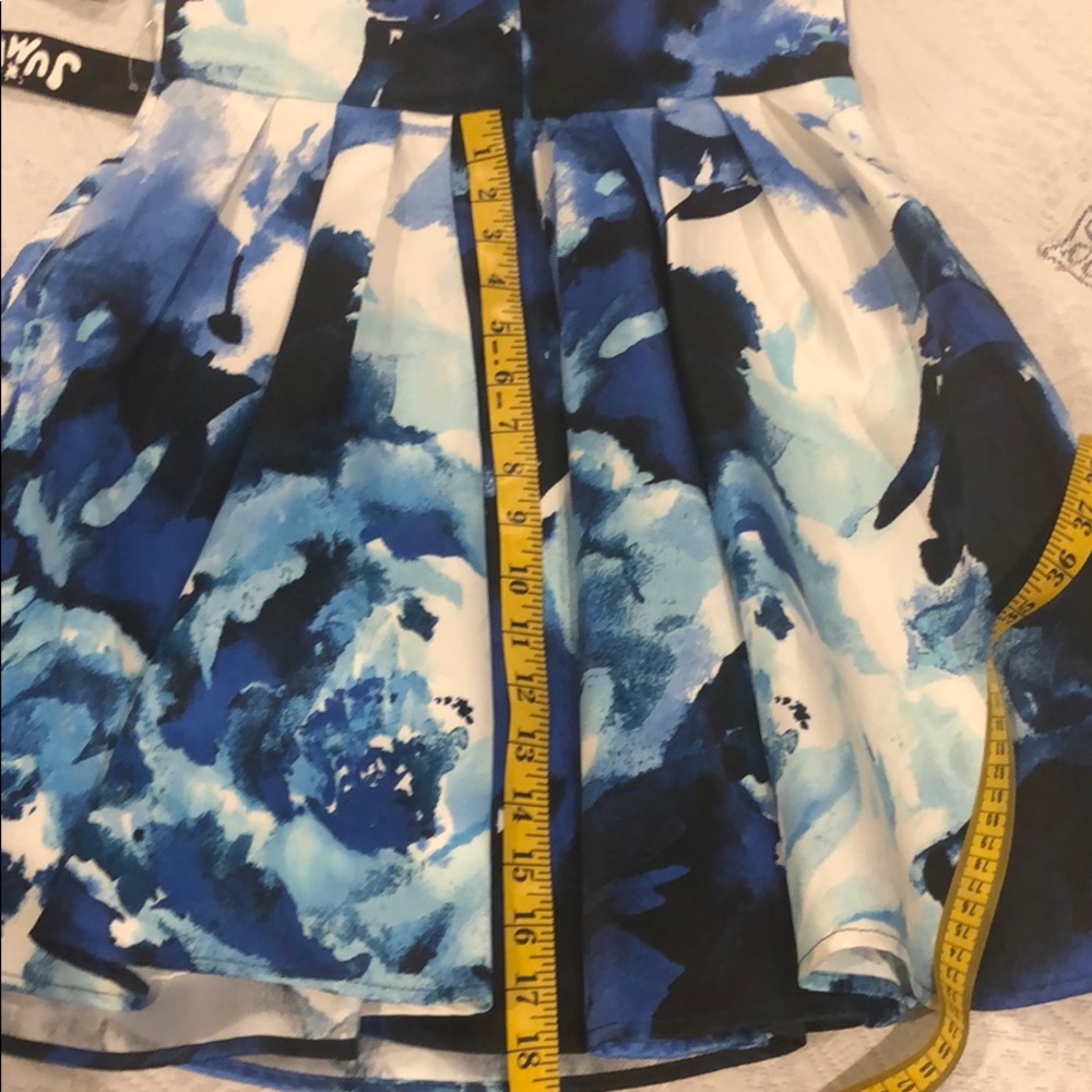 Floral Patterned Dress - Picture 12 of 12